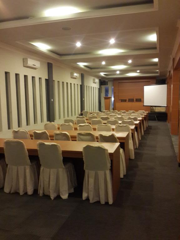 Raja Residence Jambi Bagian luar foto